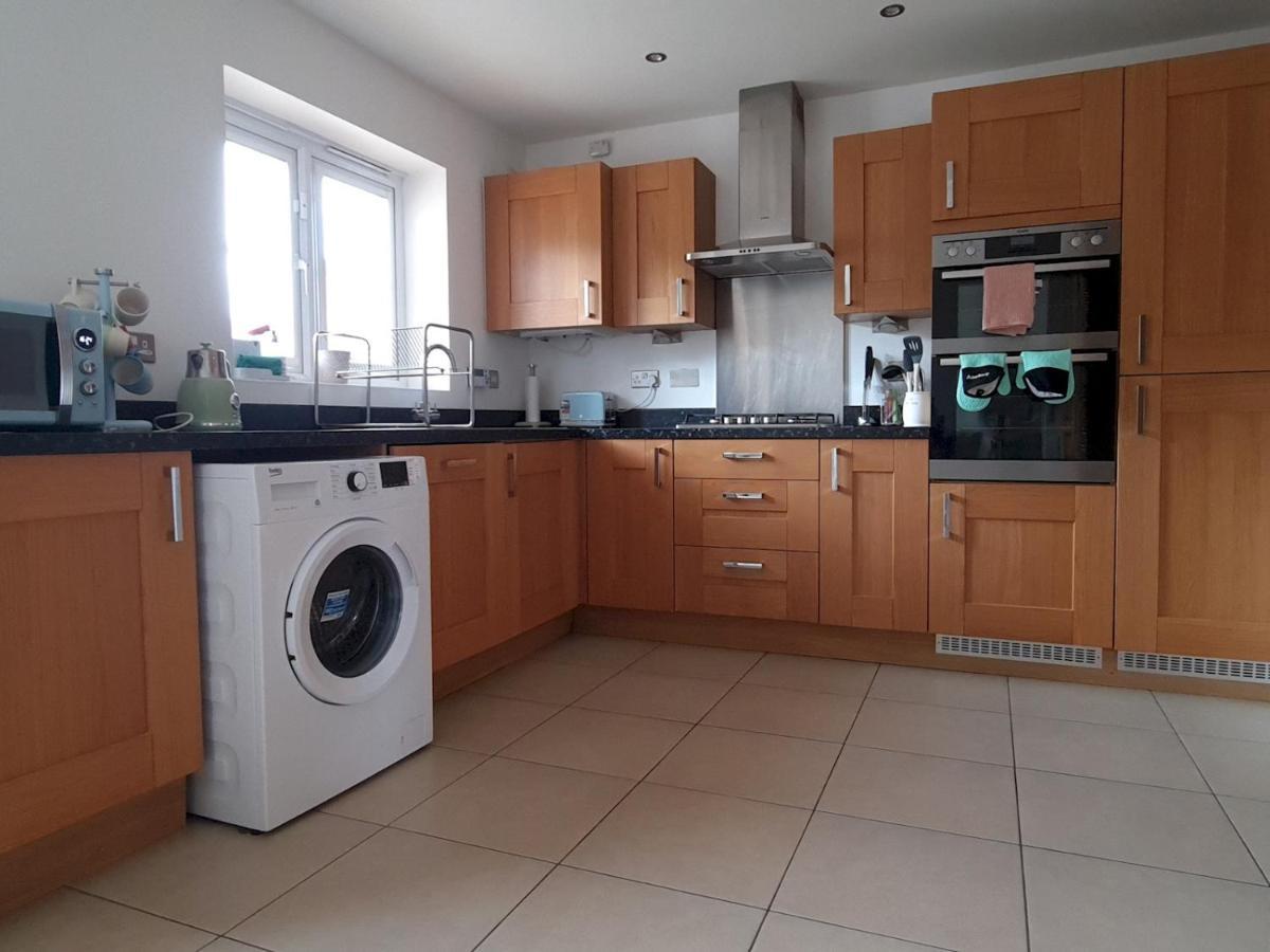 Pass The Keys Well Located Modern 5 Bedroom House Μπέρμιγχαμ Εξωτερικό φωτογραφία