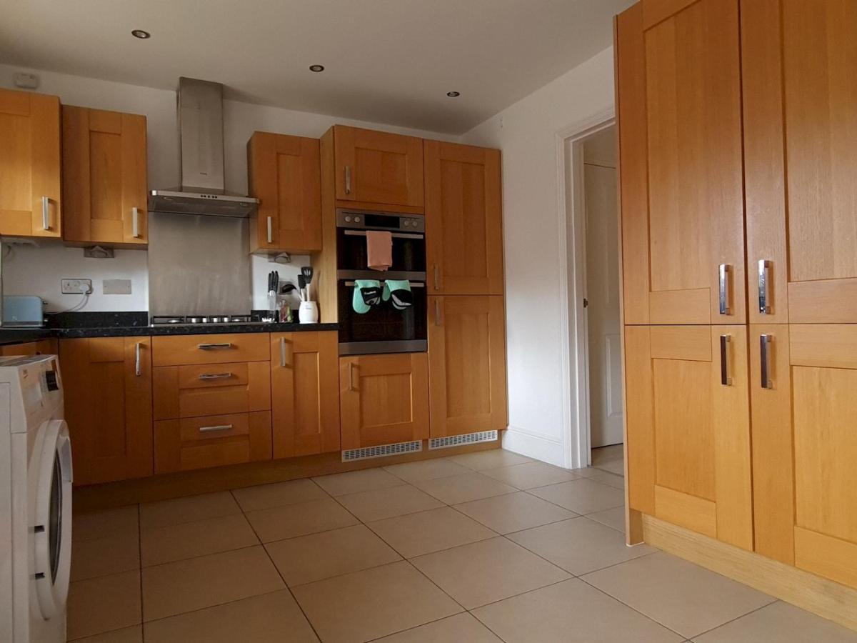Pass The Keys Well Located Modern 5 Bedroom House Μπέρμιγχαμ Εξωτερικό φωτογραφία