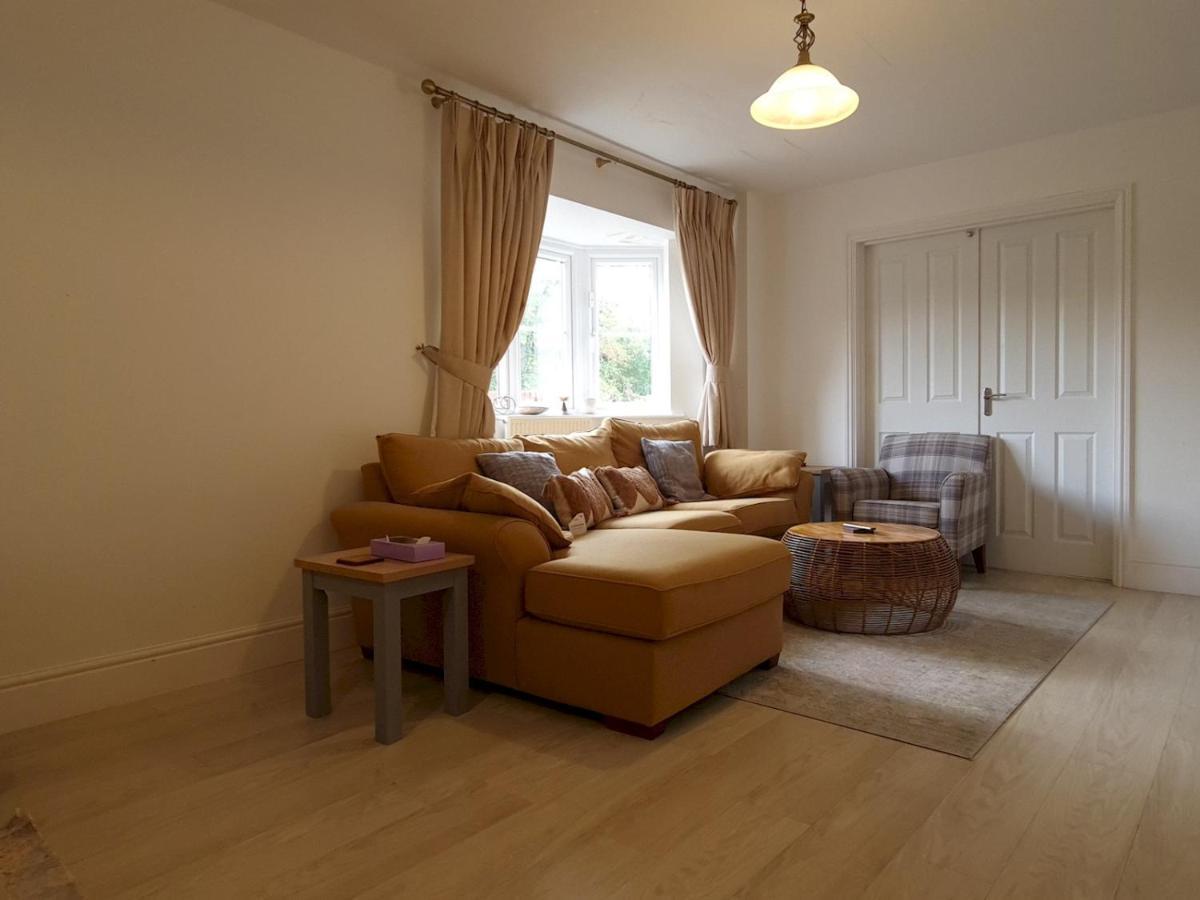 Pass The Keys Well Located Modern 5 Bedroom House Μπέρμιγχαμ Εξωτερικό φωτογραφία