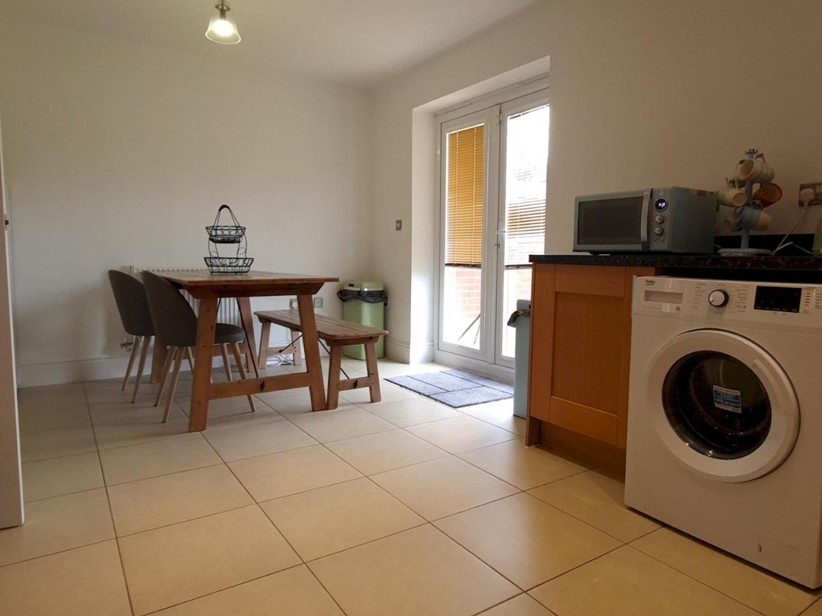 Pass The Keys Well Located Modern 5 Bedroom House Μπέρμιγχαμ Εξωτερικό φωτογραφία